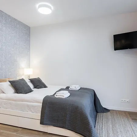 Neartopl Rakowicka Parking Apartament *
